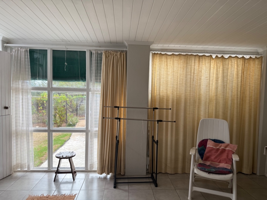 5 Bedroom Property for Sale in Ladismith Western Cape